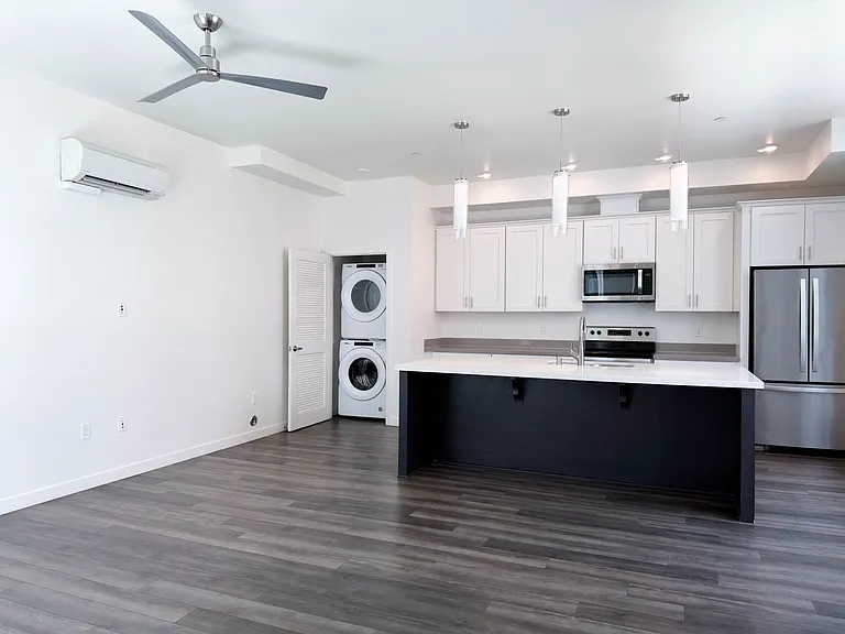 3778 Park Blvd #6 — Photo 4