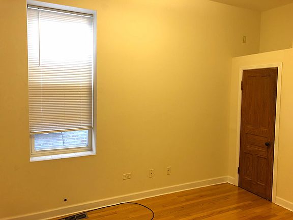 5th image of 736 N Wolcott Ave APT 1R