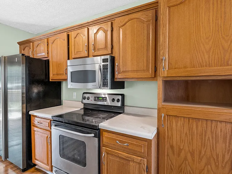 154 Arsenal Dr — Photo 17