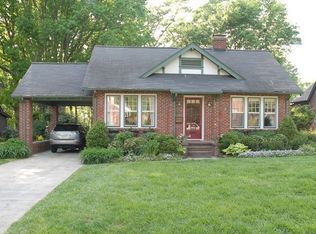 361 8th St NW, Hickory, NC 28601