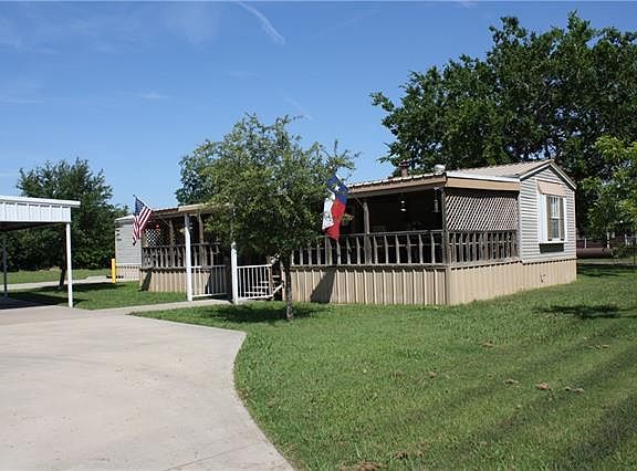 2nd image of 3219 NE County Road 190