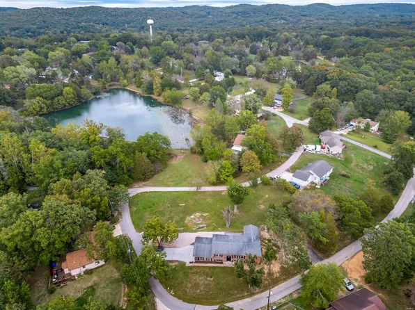 8023 Lakeshore Dr, Cedar Hill, MO 63016