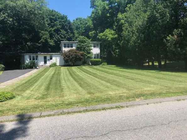 84 E Main St, Pawling, NY 12564