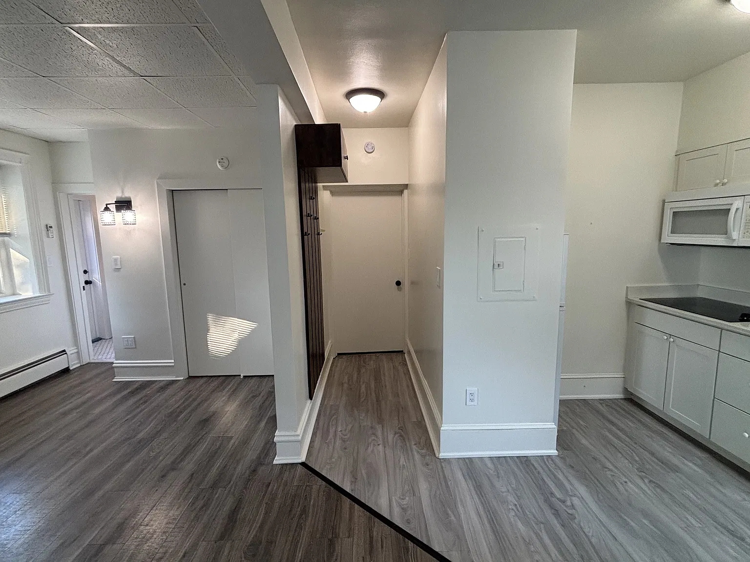 Studio, 375 sqft, $1,550 — Photo 2