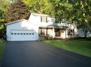 71 Hallock Rd, Rochester, NY 14624