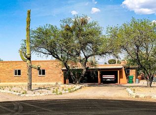 180 W Calle Lecho, Green Valley, AZ 85622