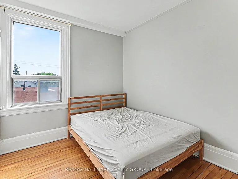 1071 Gladstone Ave #3 — Photo 10