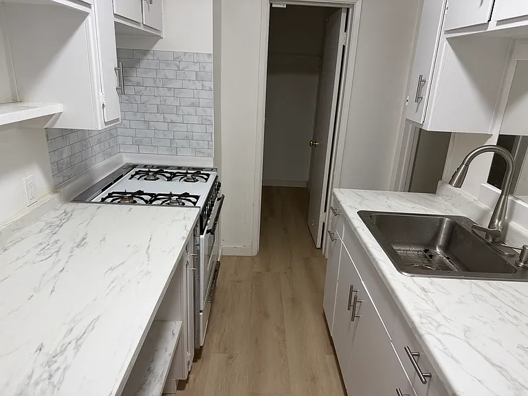 801 Waverly St #2 — Photo 6