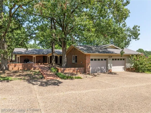 862 W 6th St, Booneville, AR 72927