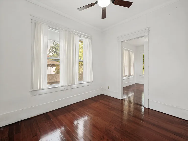 5623 Victor St — Photo 23