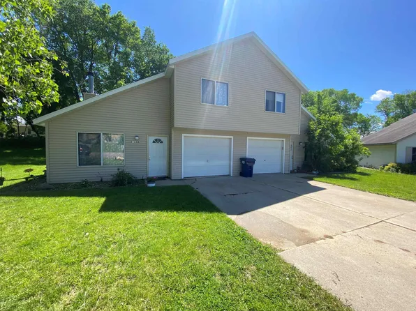 2713 Adams Ave, Spirit Lake, IA 51360