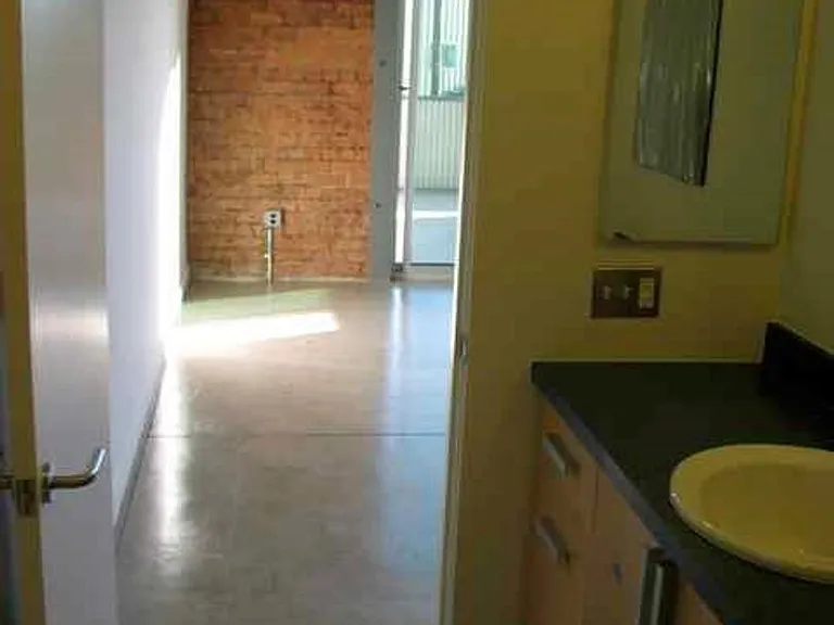 1001 E 17th St #105 — Photo 8