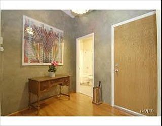 1st image of 5313 N Ravenswood Ave Unit 301