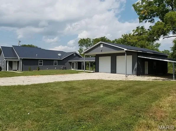 508 E 5th St, Belle, MO 65013