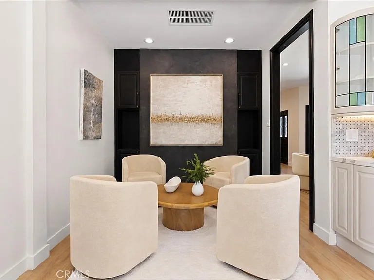 6016 N Woodlake Ave — Photo 12