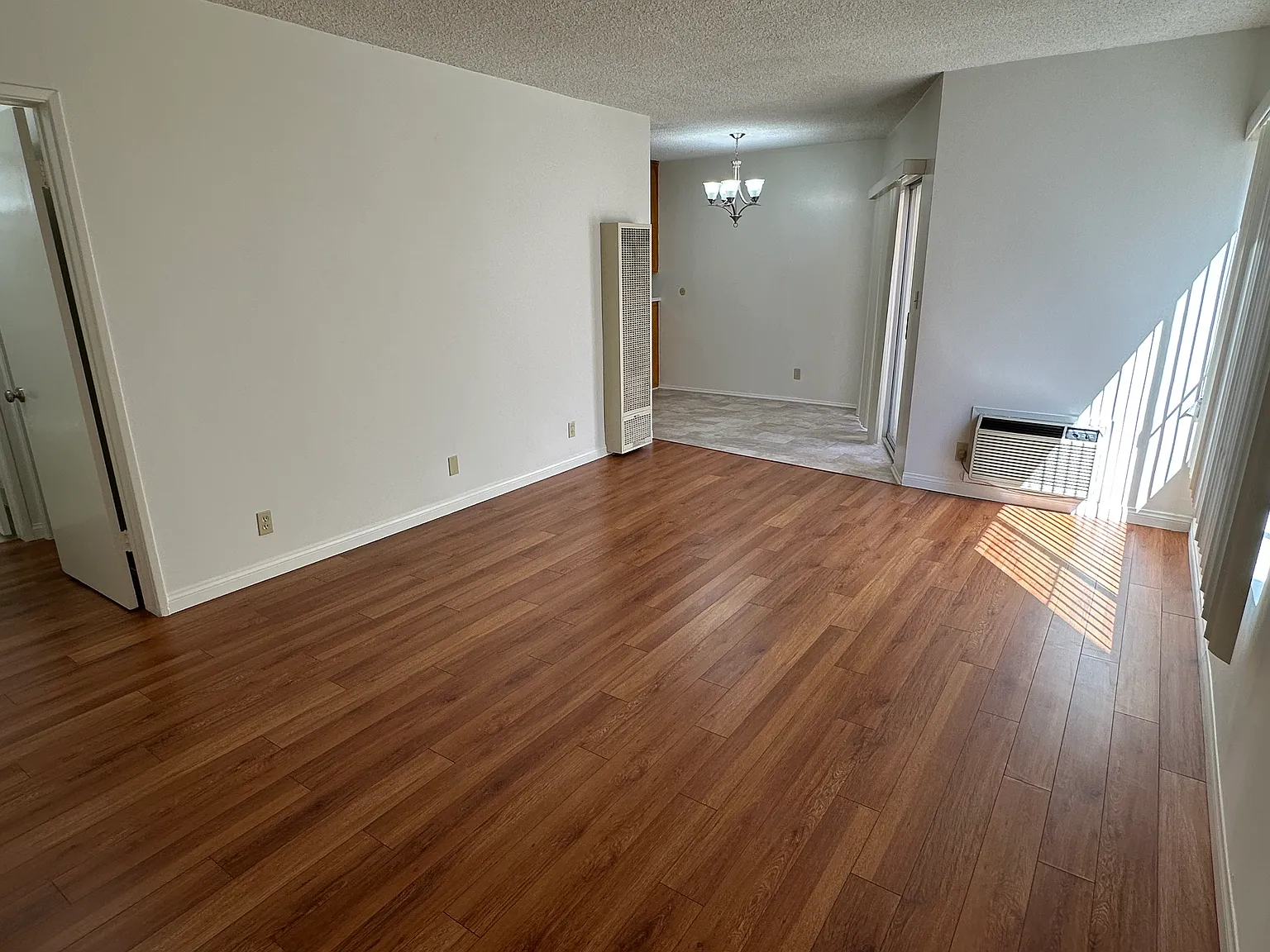 1 bed, 800 sqft, $2,000 — Photo 2