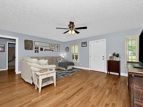 5th image of 324 County Road 1419