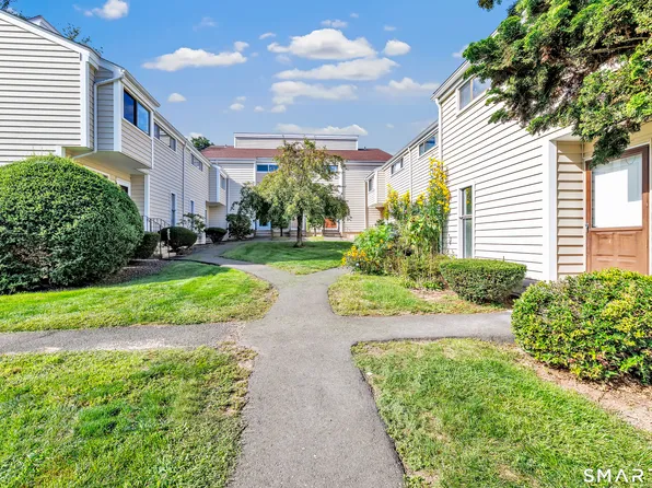 16 Monticello Drive #16, Branford, CT 06405