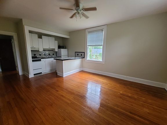 2nd image of 1312 Willow Branch Ave #21