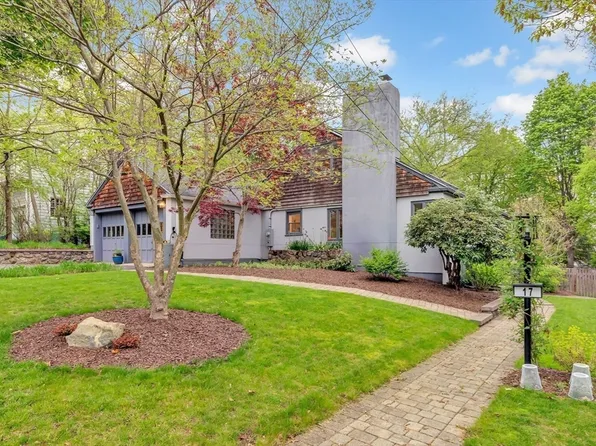 17 Gray St, Arlington, MA 02476