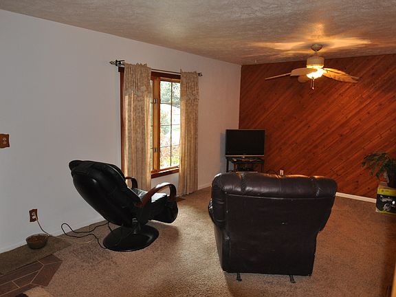 2nd image of 1651 S Patton Ct