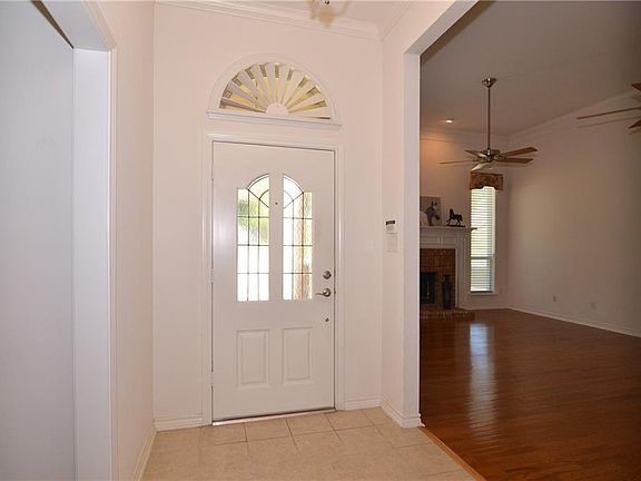 2nd image of 2302 Diamond Oaks Dr