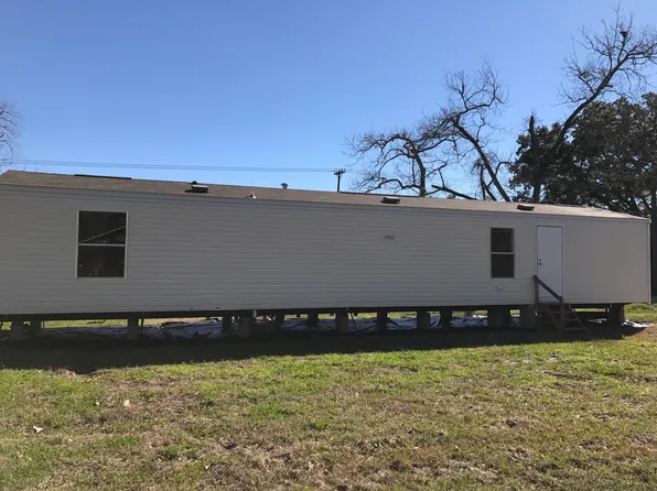 202 N Kellie Ave, Kirbyville, TX 75956