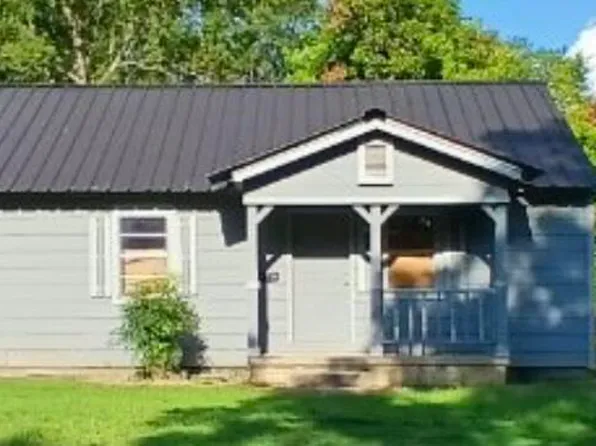 423 McCool St, Greenwood, MS 38930