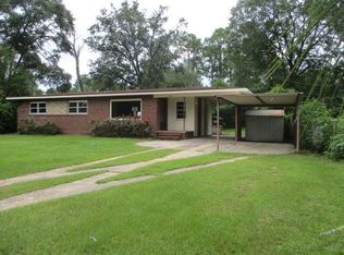 912 Barbara Cir, Moultrie, GA 31768