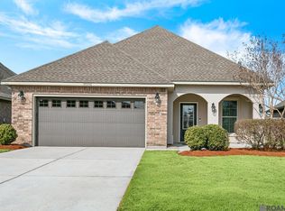 37252 Market Place Dr, Prairieville, LA 70769