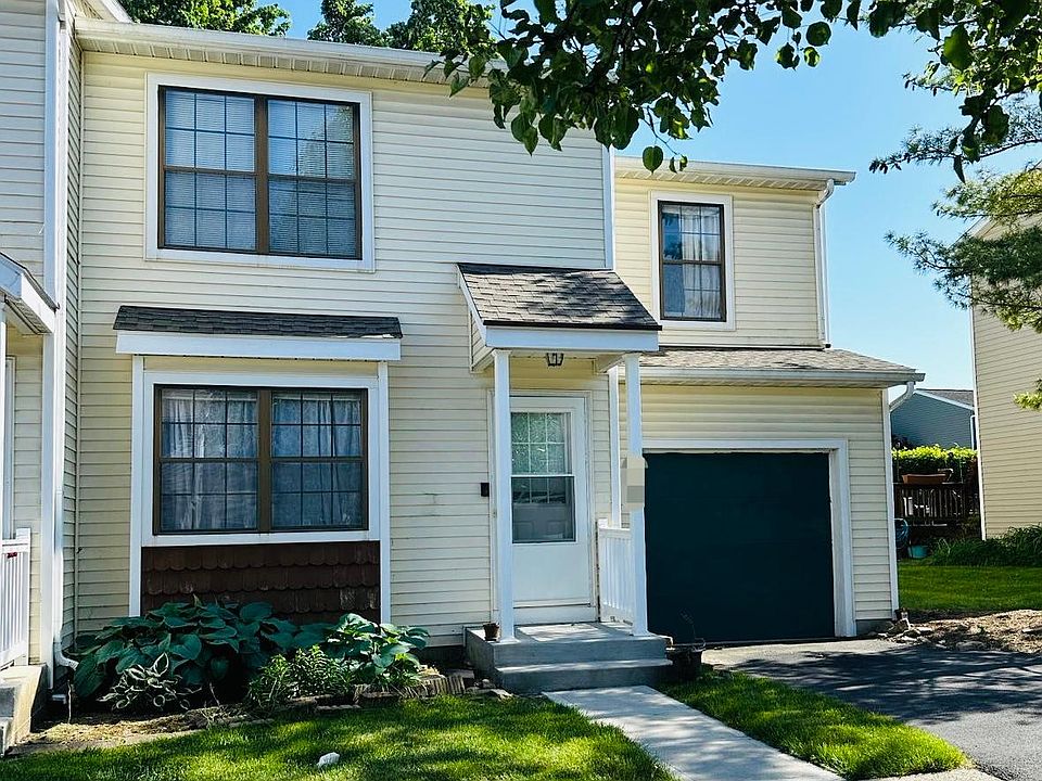 1st image of 901 Noddymill Ln E #901