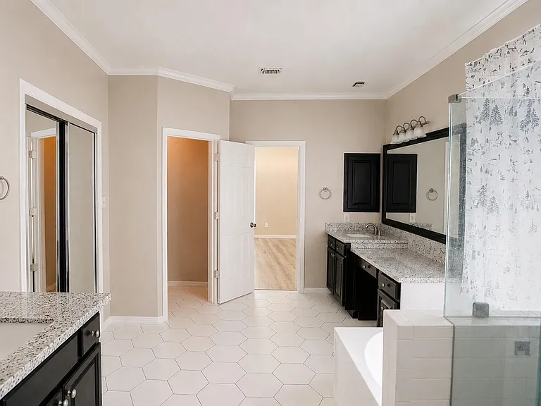 3906 Lakeridge Canyon Dr — Photo 12