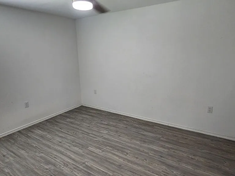 4538 Zoe Pass — Photo 9