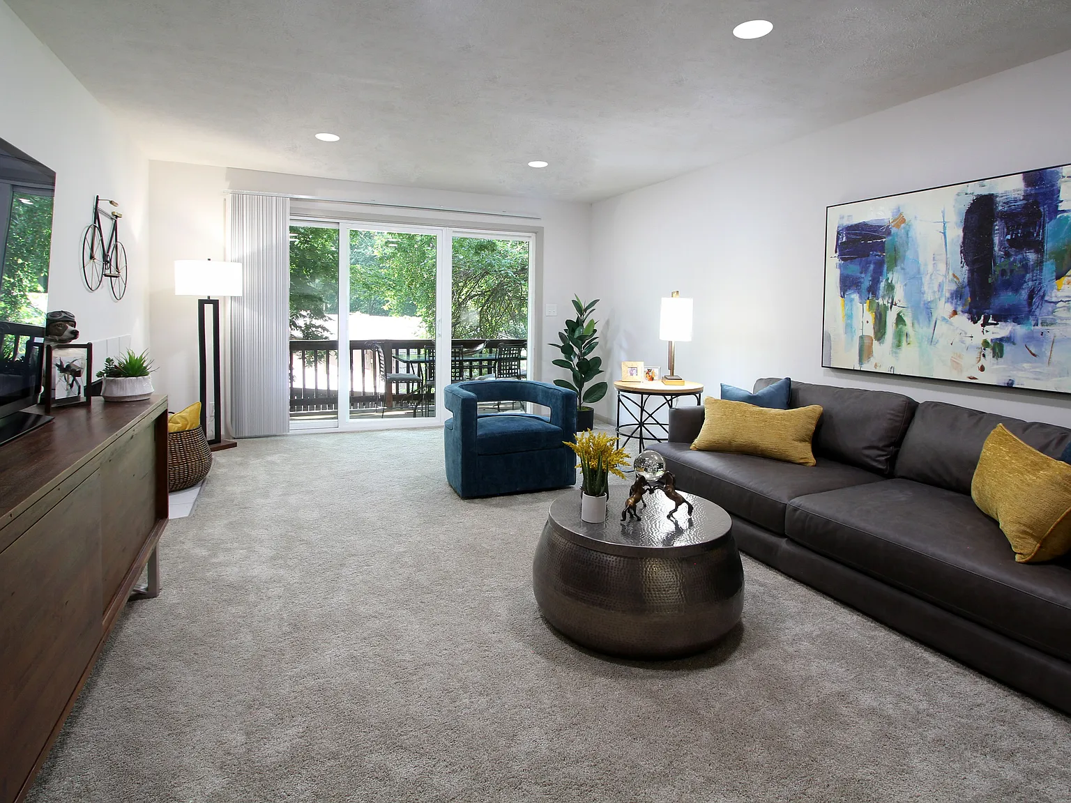 Latvian Village Apartments — Photo 3