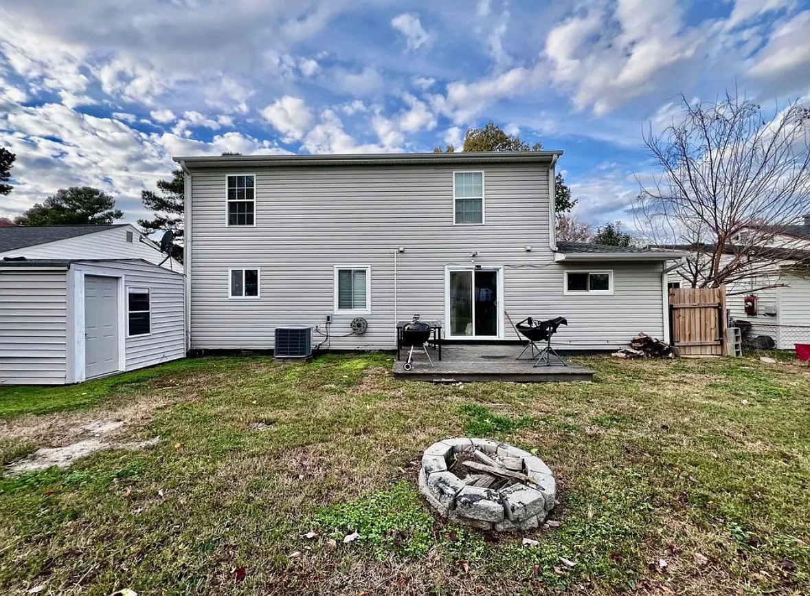 Building Photo - 5373 Hanyen Dr