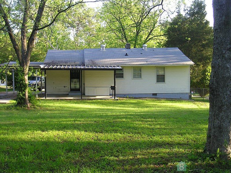2nd image of 3373 Phillip Cir