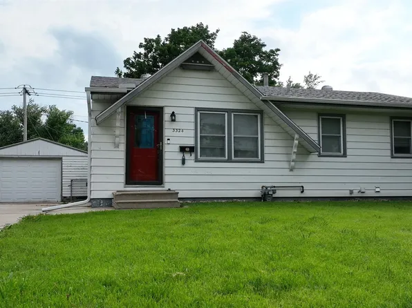 3324 Pedersen Dr, Omaha, NE 68144