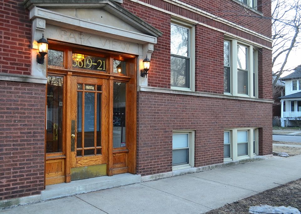 Enclosed entryway with mail