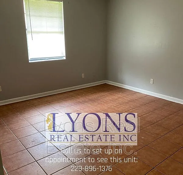 1100 S Gordon Ave #D — Photo 9