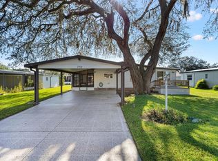 732 Royal Palm Ave, Lady Lake, FL 32159