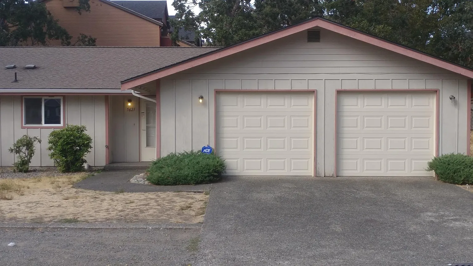 5621 Mount Tacoma Dr SW photo 1