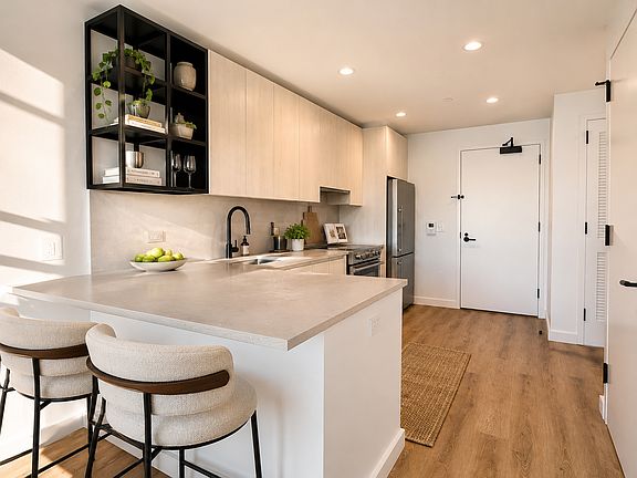 3rd image of 46-10 70th St #812