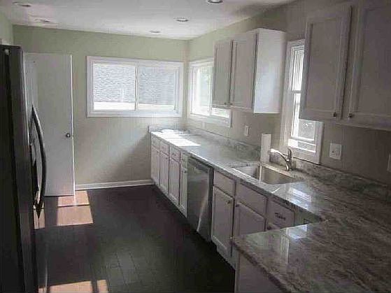 5th image of 19188 Mitchell Ave