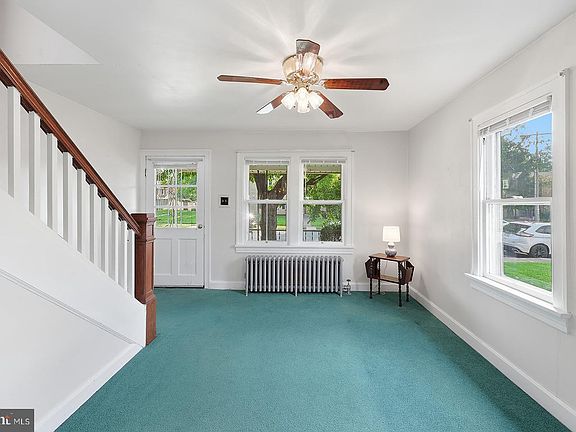 4th image of 215 Hoffer St