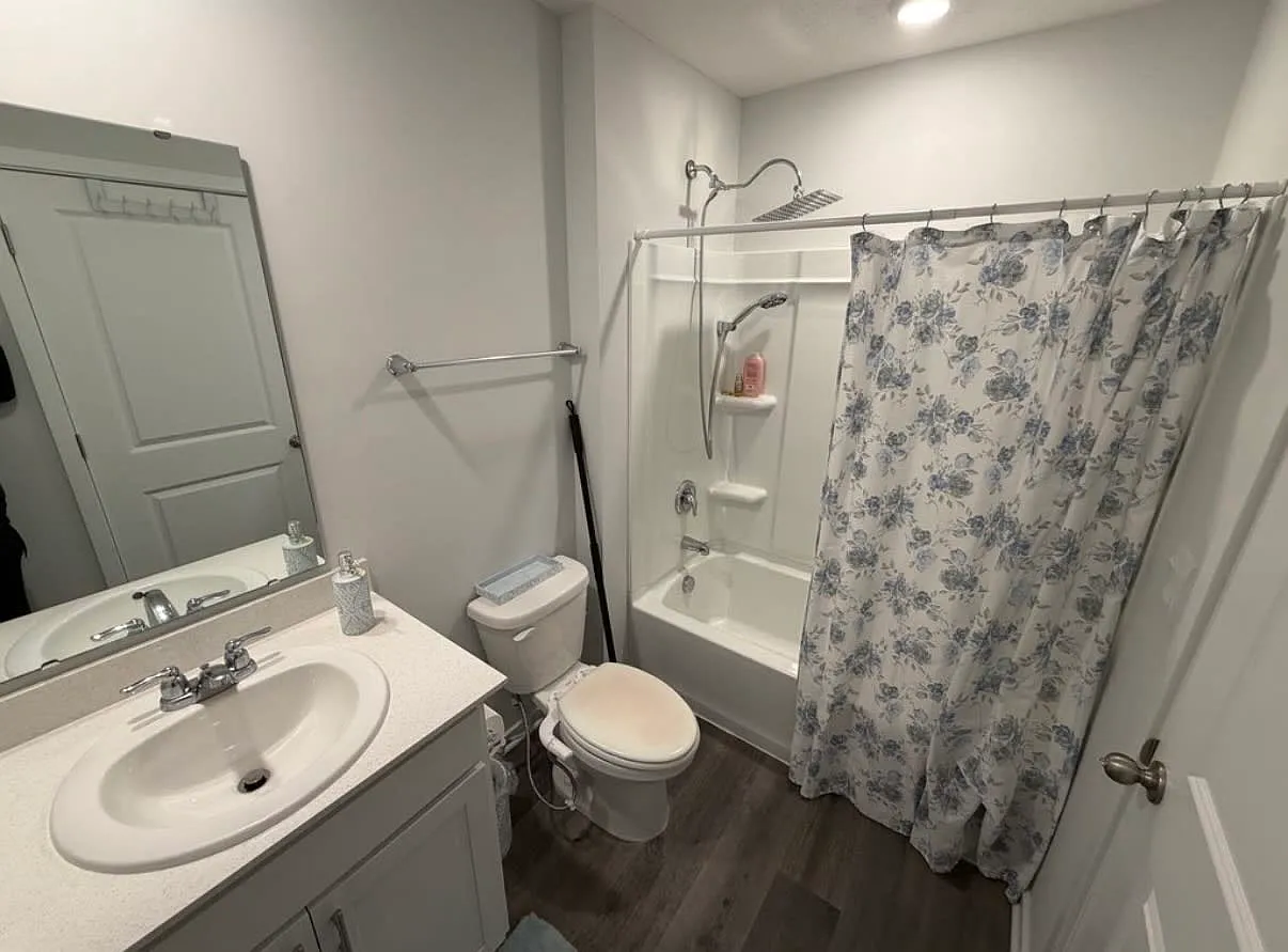 2 bed, $2,800 — Photo 2