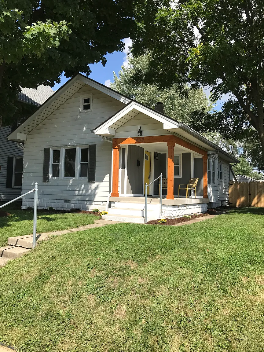 327 S Parker Ave photo 1