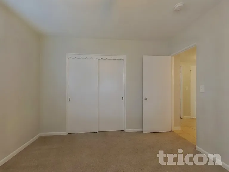 409 Kerry Dr — Photo 10