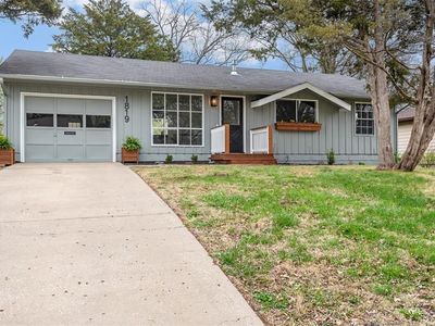1819 3rd Ave, Leavenworth, KS, 66048