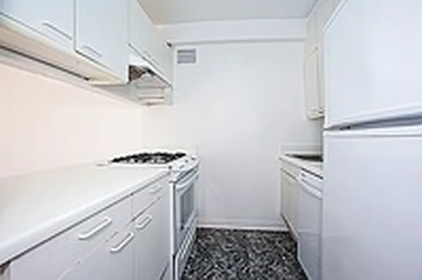 Sold by Walker Malloy & Company Inc | media 8