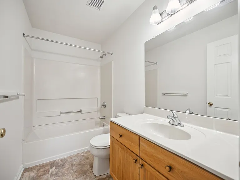 Autumn Park Apartments — Photo 25